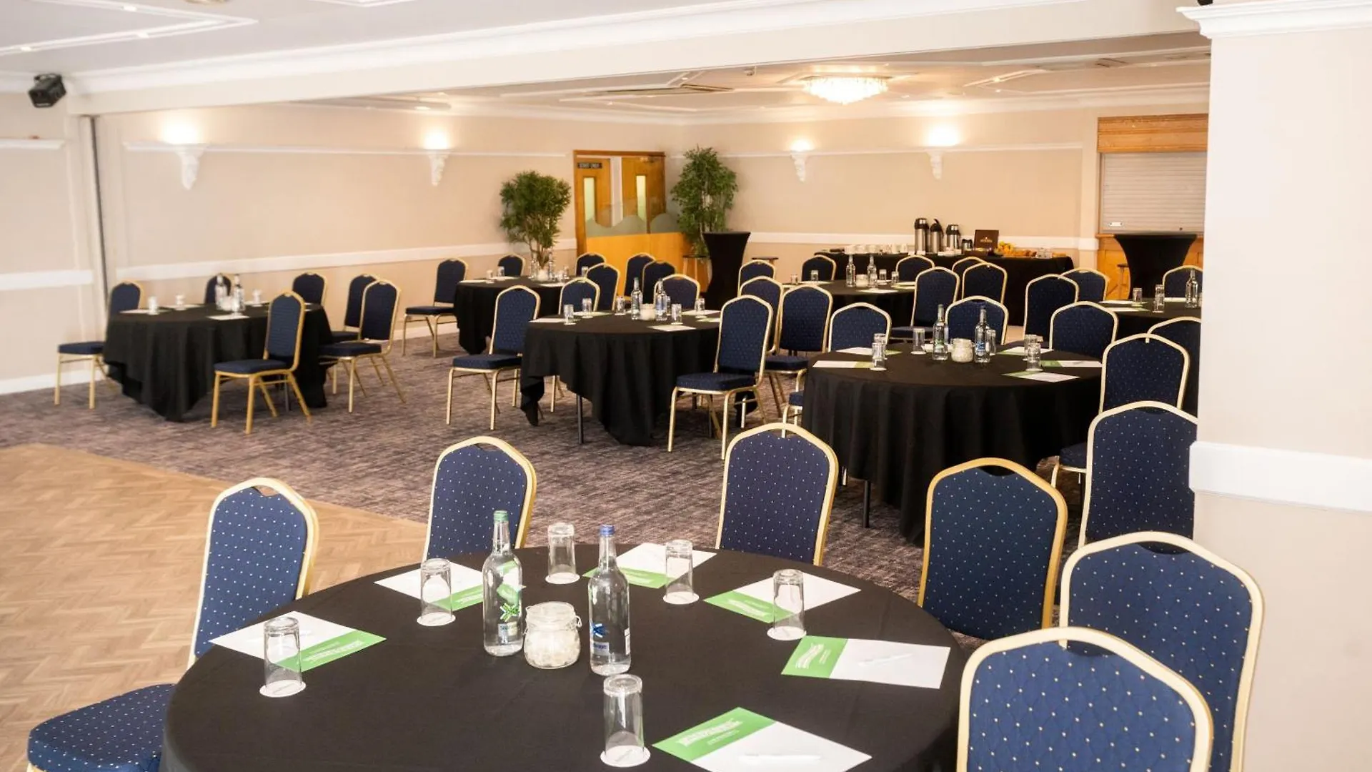 Holiday Inn A55 Chester West By Ihg Northop 3*,