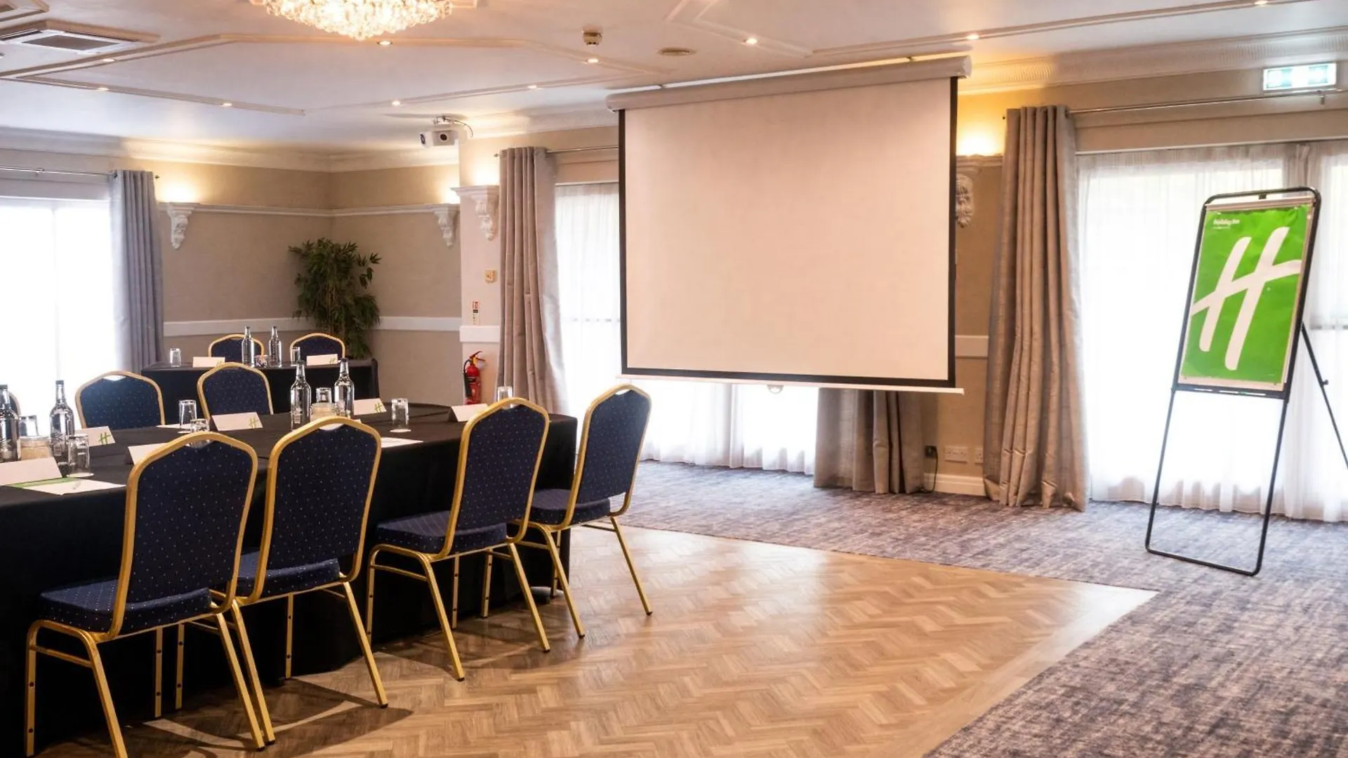 Holiday Inn A55 Chester West By Ihg Northop 3*,  United Kingdom